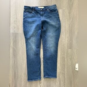 Dark wash Gap real straight denim jeans size 32r